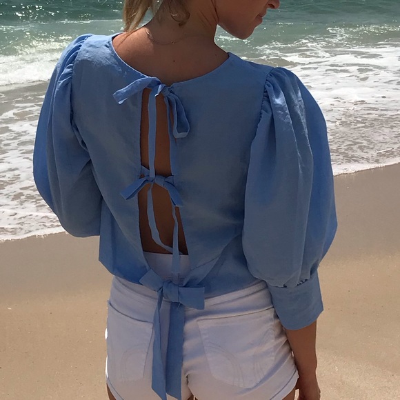 LF favlux Top with Back Bow tie detail puff sleeve - Picture 2 of 9